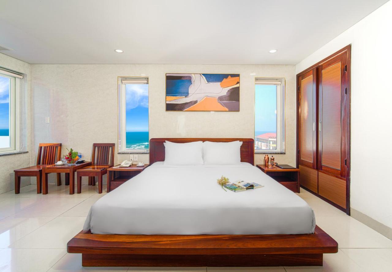 Deluxe Double Room Side Sea View