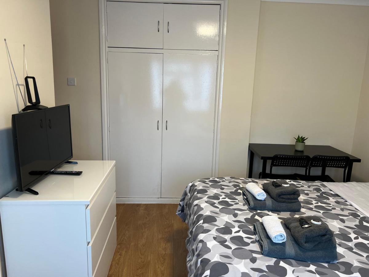 Double Room Private Bathroom