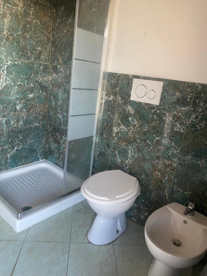 Chambre Triple avec Salle de Bains Commune