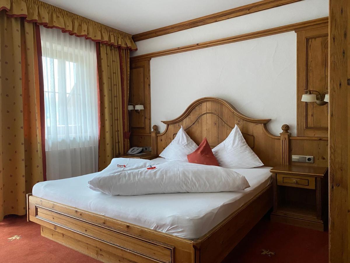 Single Room,847121441:JPEG