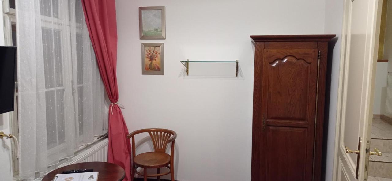 Single Room Bath
