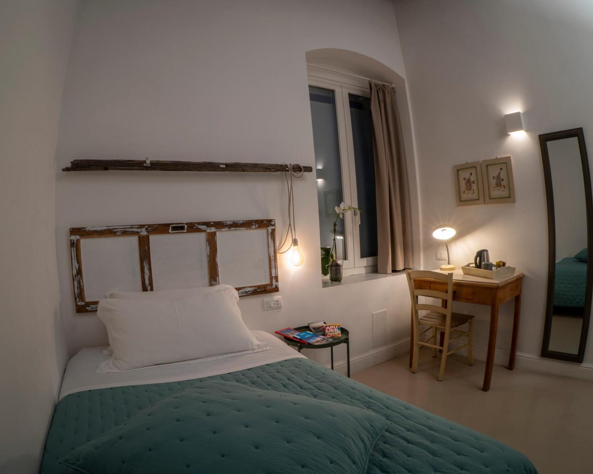 Single Room Private Bathroom
