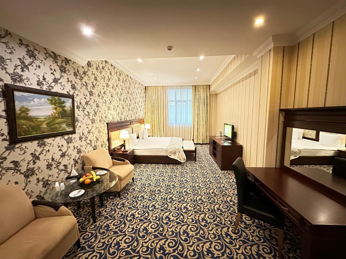 Quarto com Cama de Casal ou 2 de Solteiro
