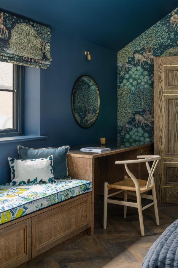The Tempus King Room