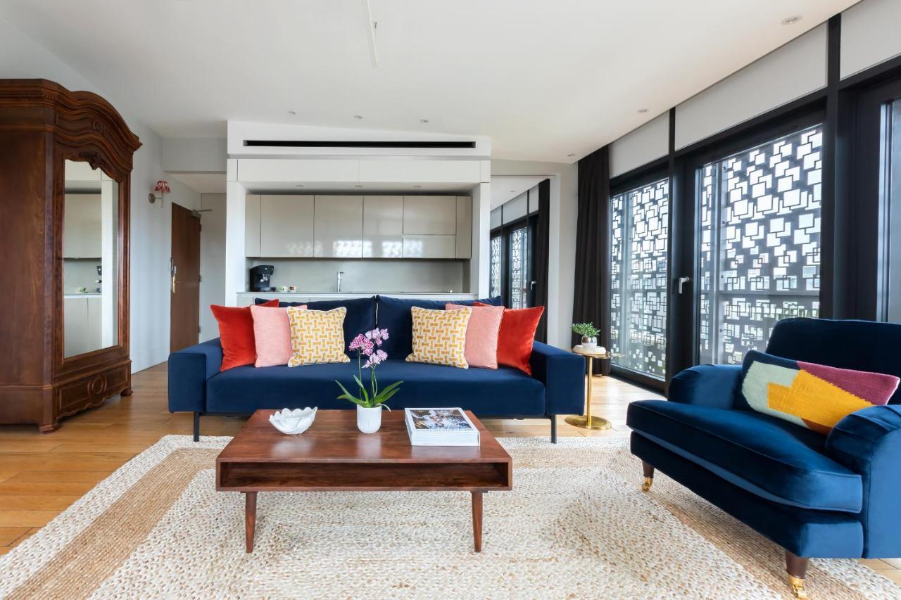 Deluxe One Bedroom Suite