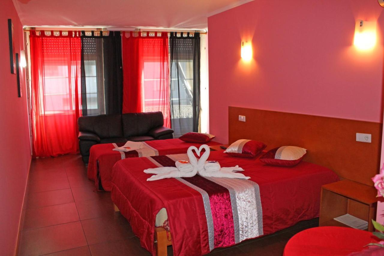 Quarto Duplo com Cama Extra
