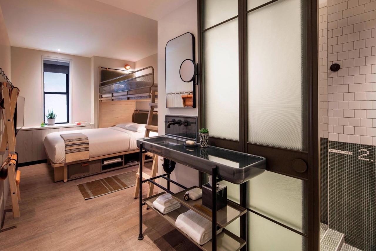 Room One Set of Bunk Beds