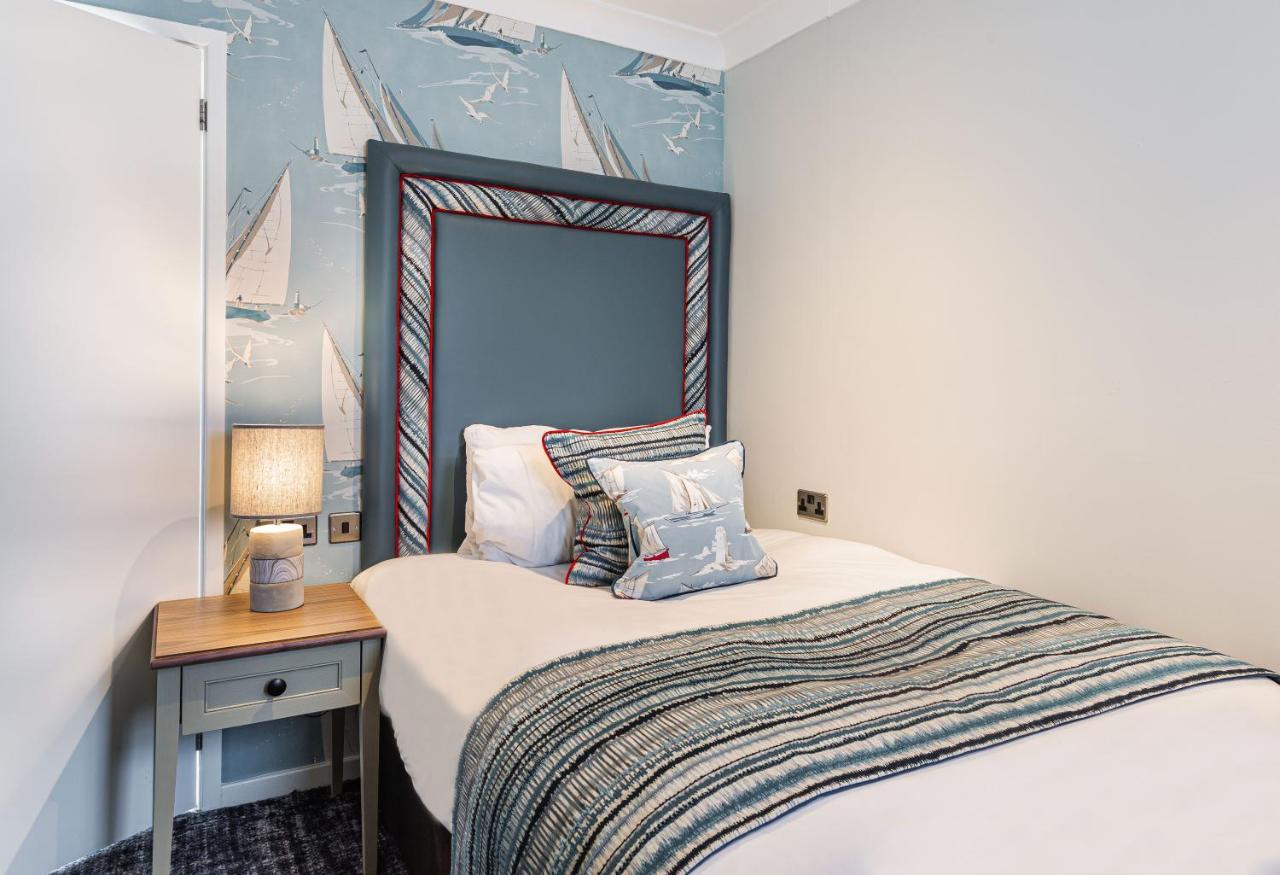 Classic Single Room