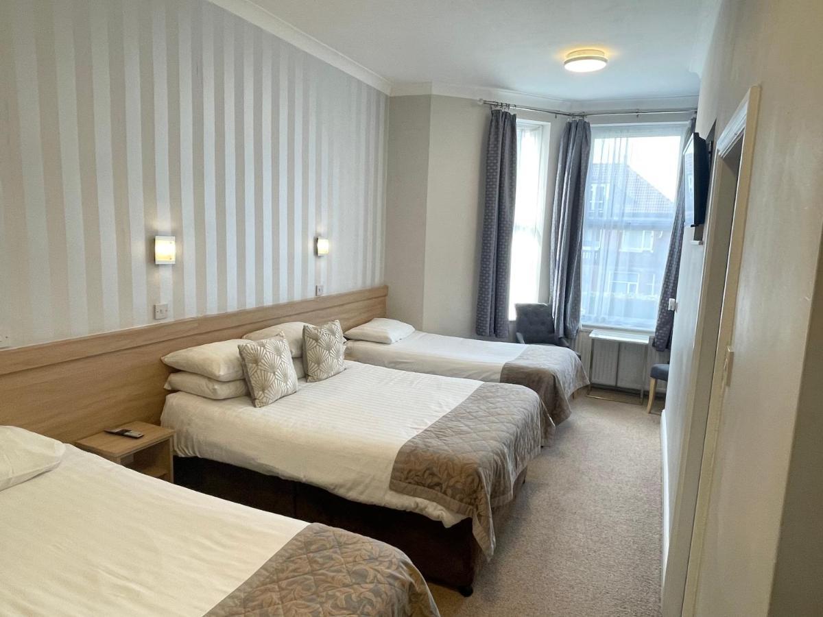 Triple Room,394652469:JPEG