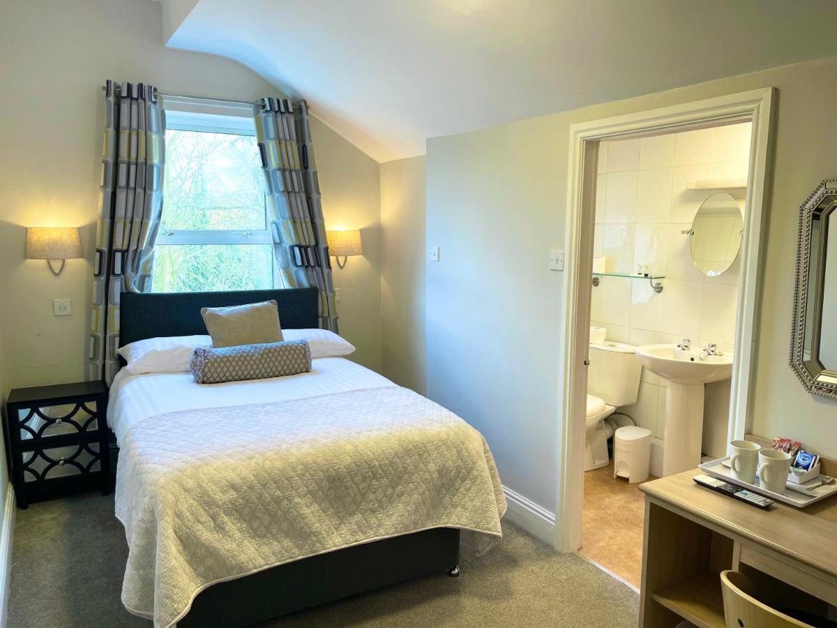 Single Room: 3 night minimum stay,1371281129:JPEG