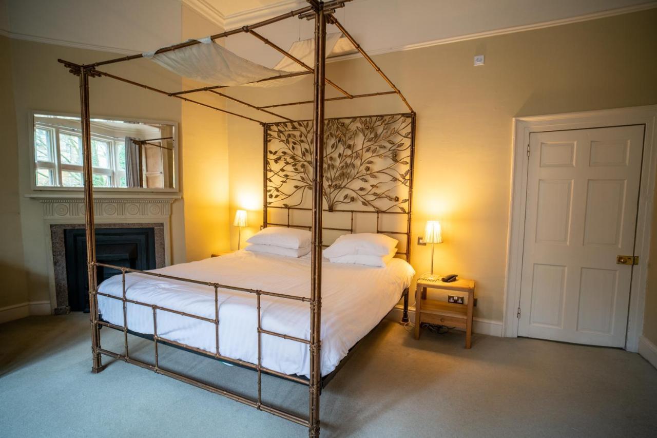 Double Room with Four Poster Bed,1369103126:JPEG