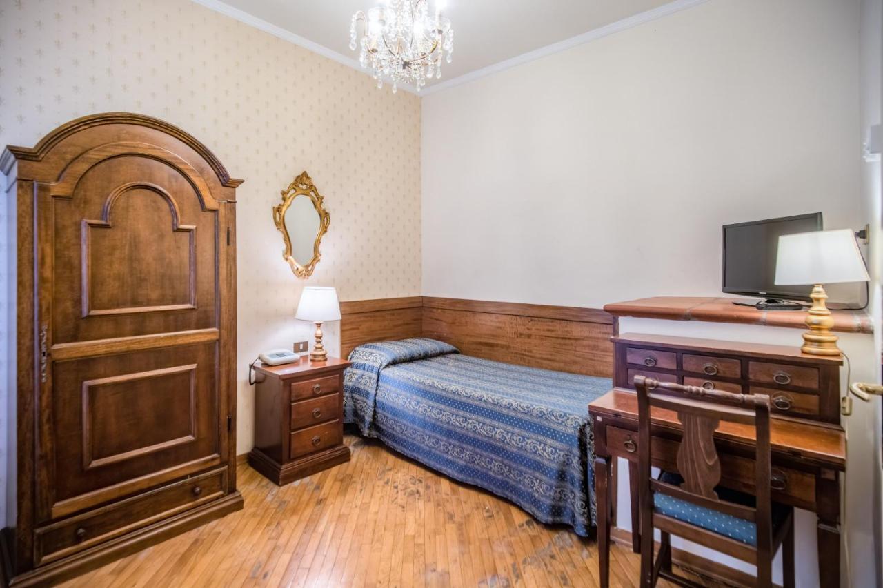 Classic Single Room