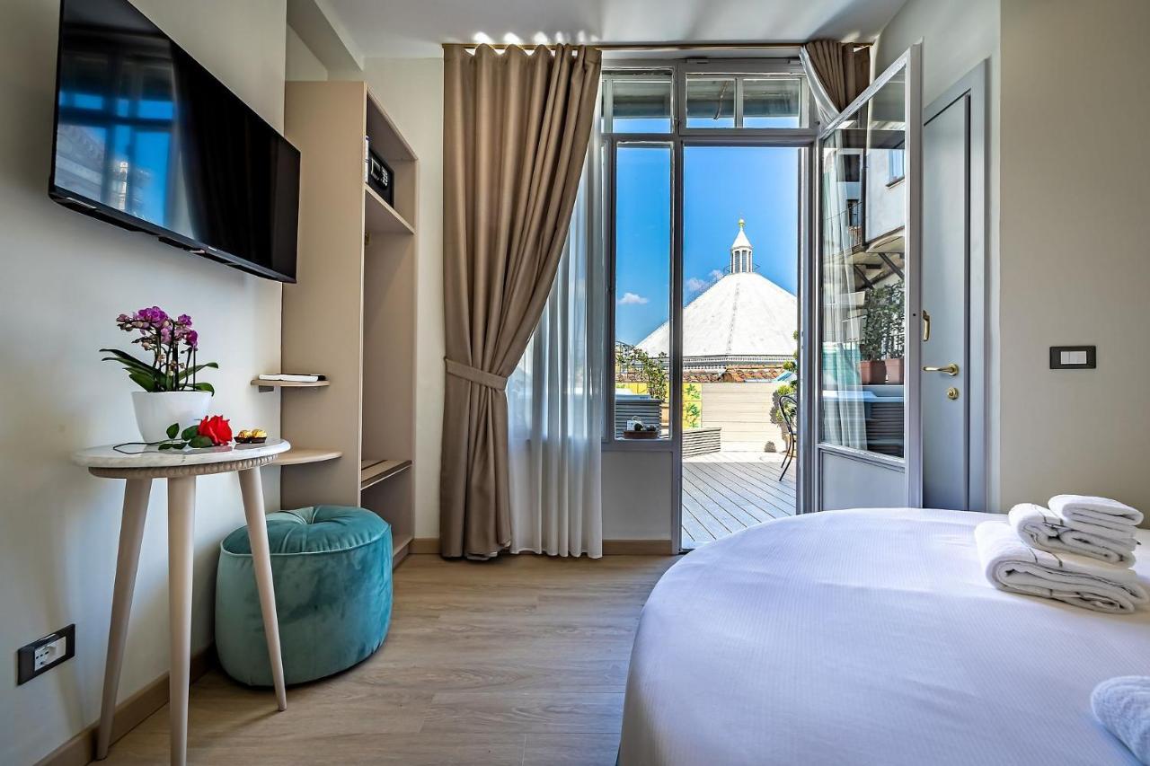 Deluxe Double Room Bath