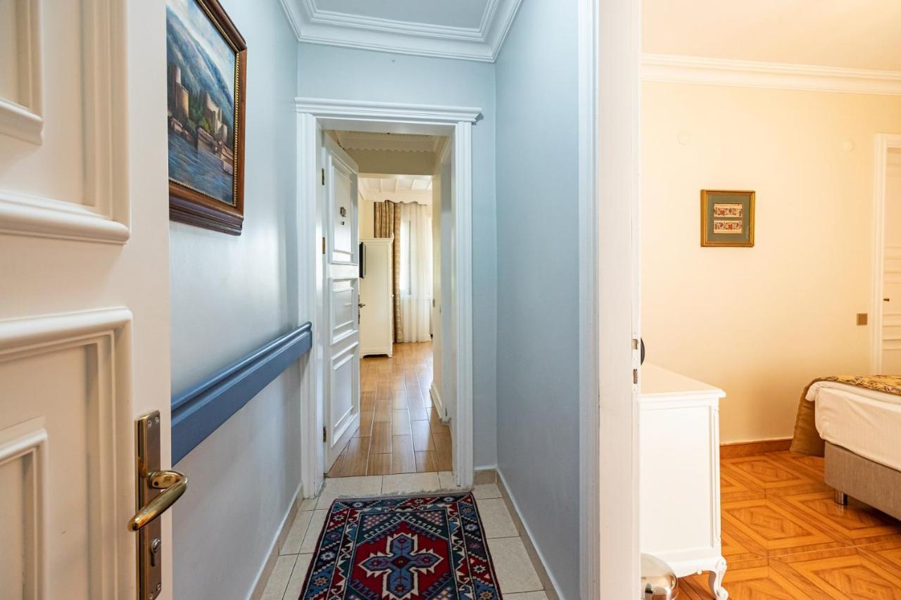 Connecting Exclusive Suite