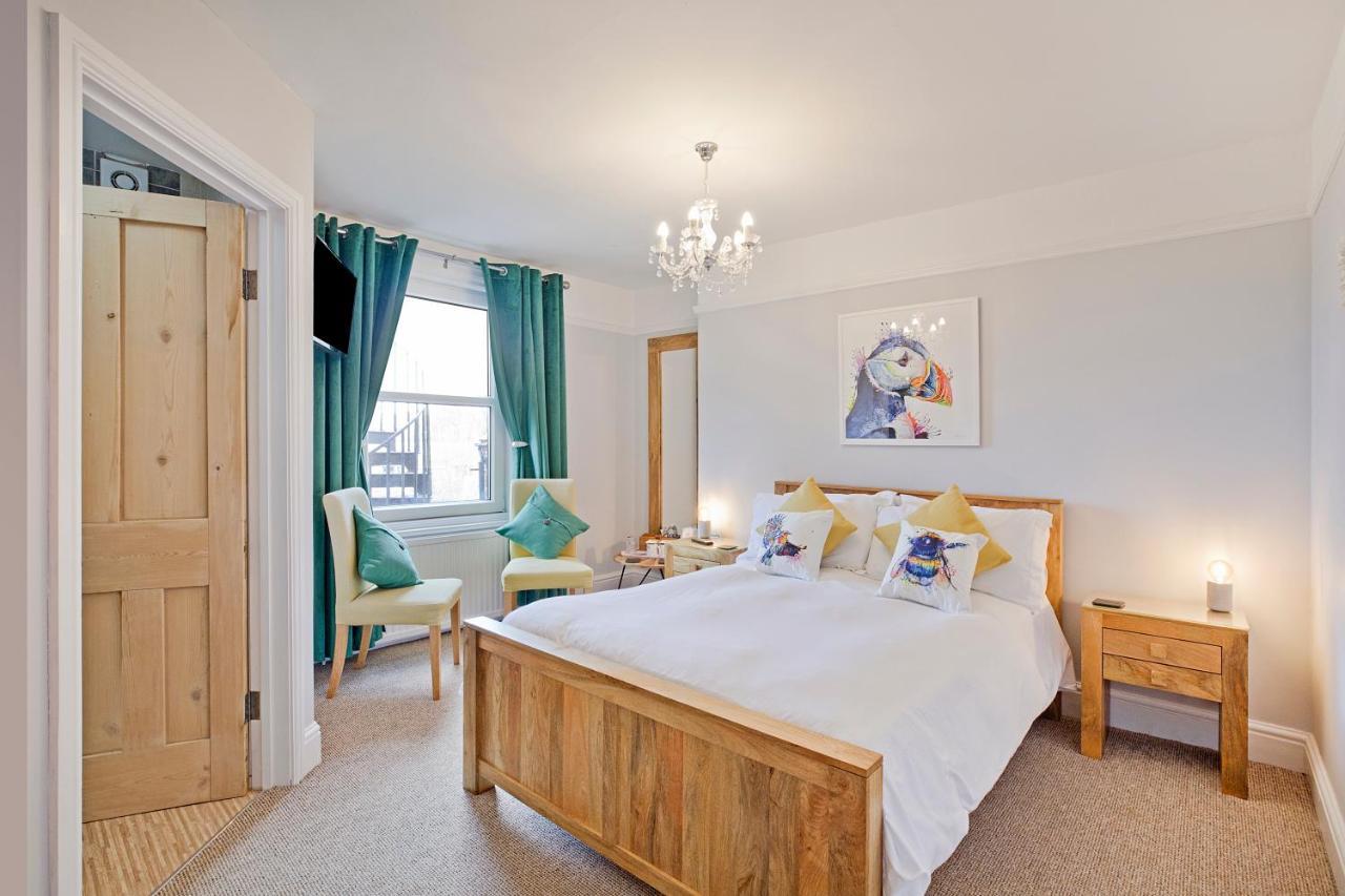 Double Room,1377685526:JPEG