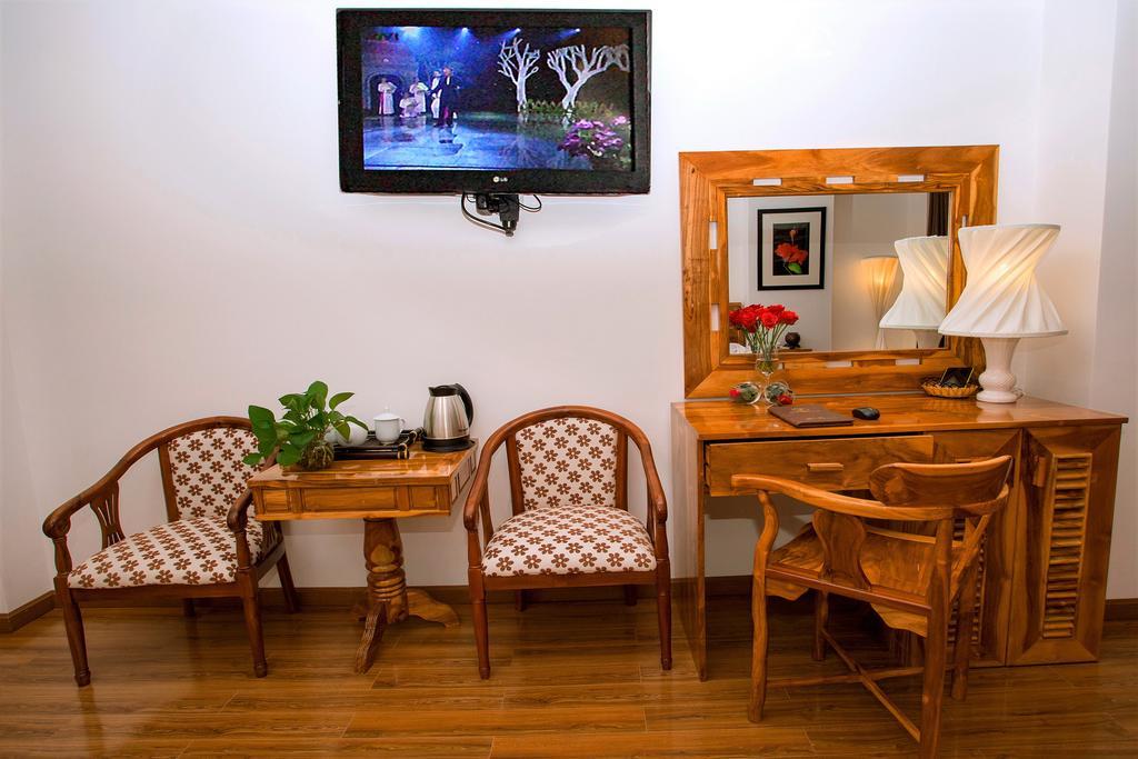 Senior Deluxe Family Room Balcony