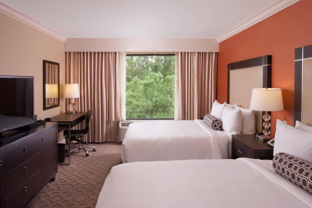 Queen Room Two Queen Beds