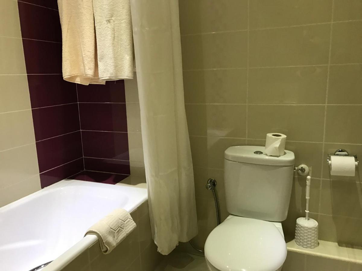 Double or Twin Room Private Bathroom