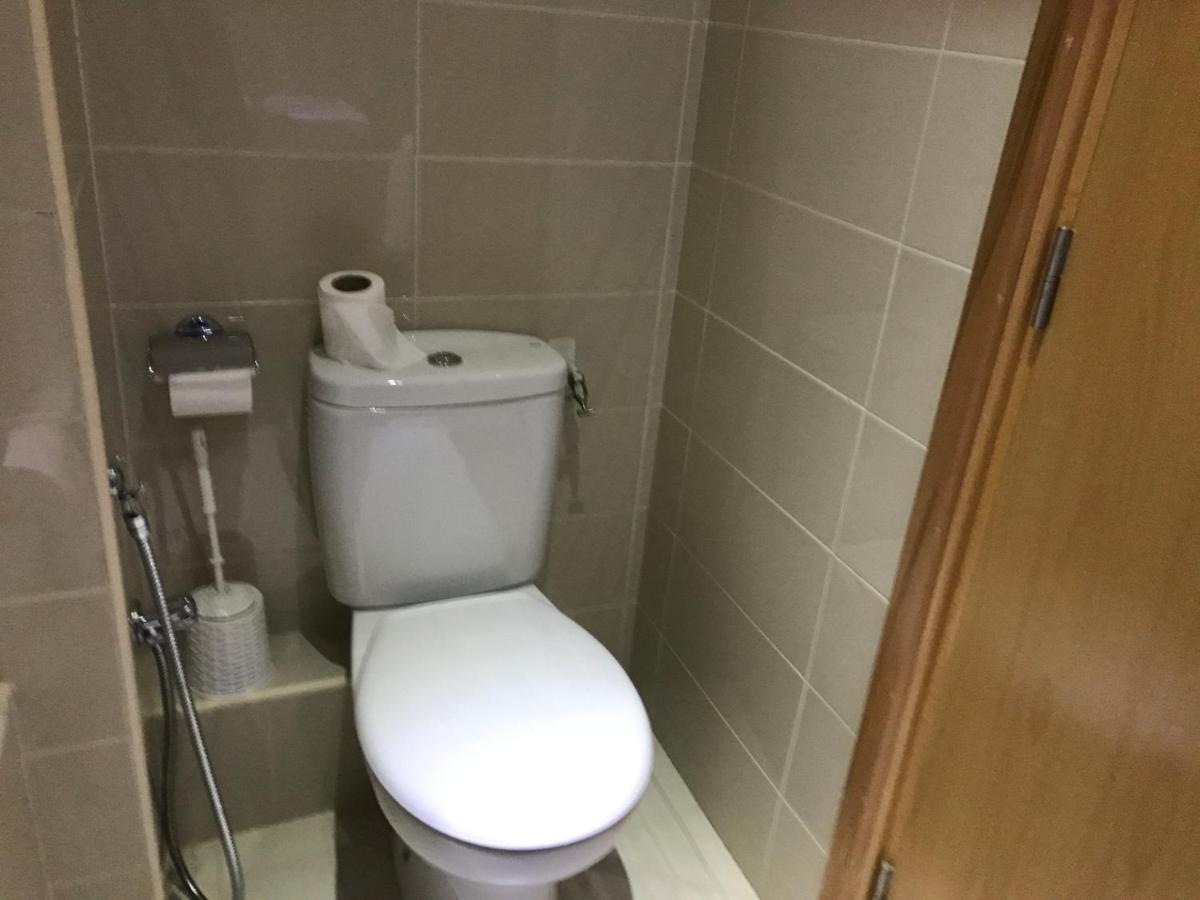 Standard Single Room Shower