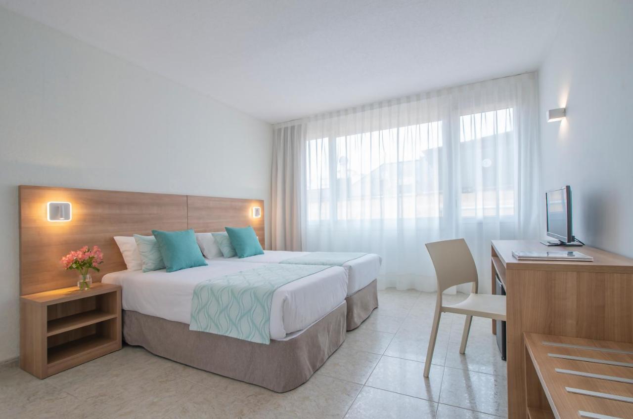 Twin Room,1377131810:JPEG