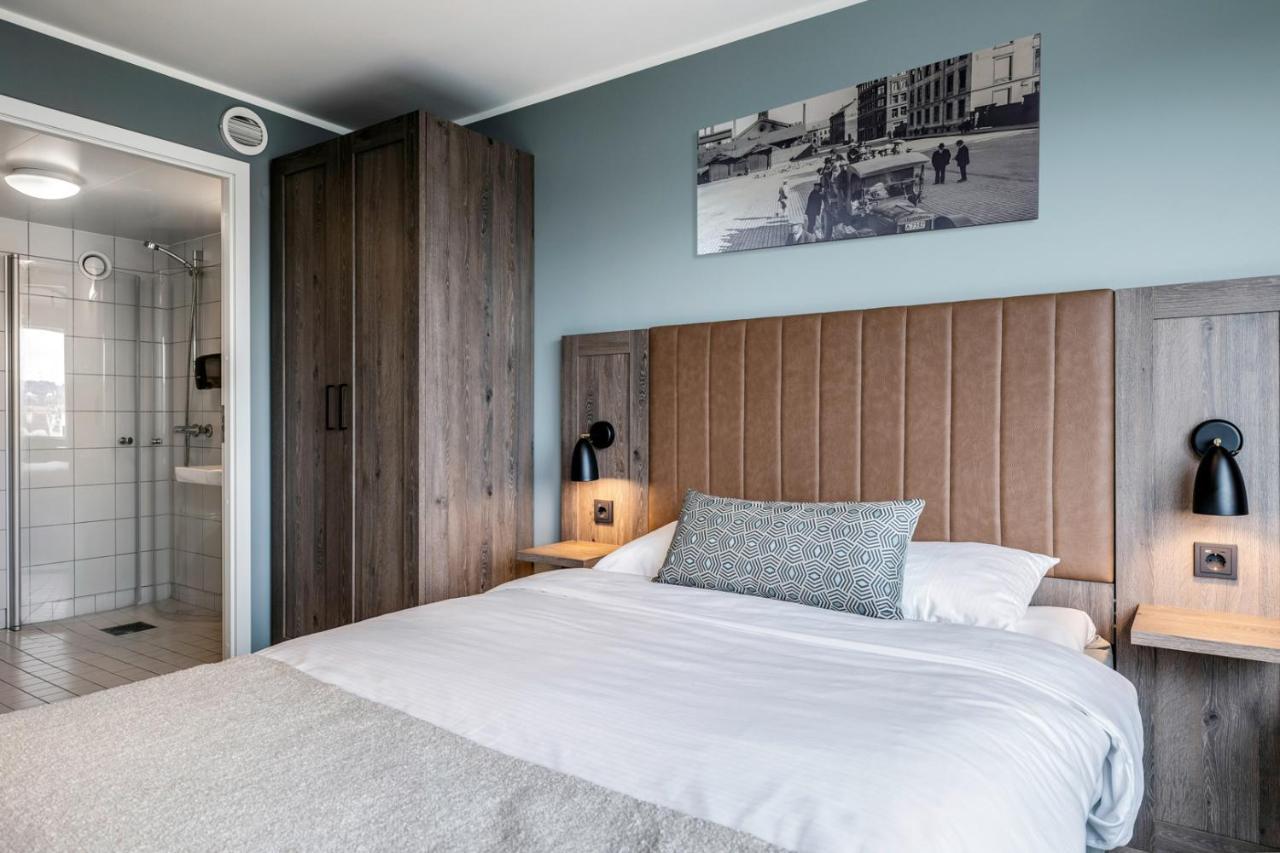 Small Double Room City View