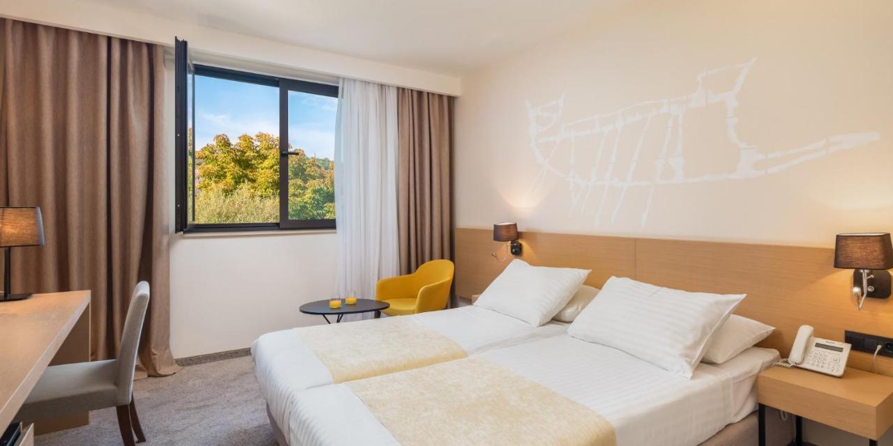 Standard Double Room,1377243176:JPEG