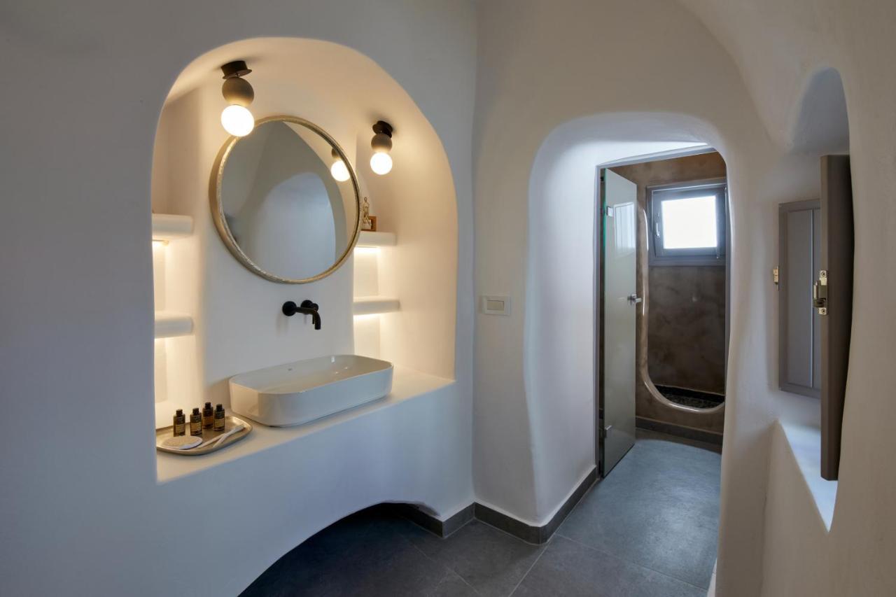 Deluxe Suite outdoor heated jetted tub