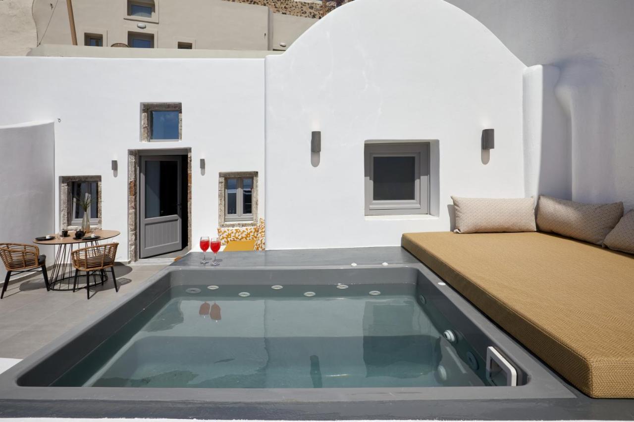 Deluxe Suite outdoor heated jetted tub