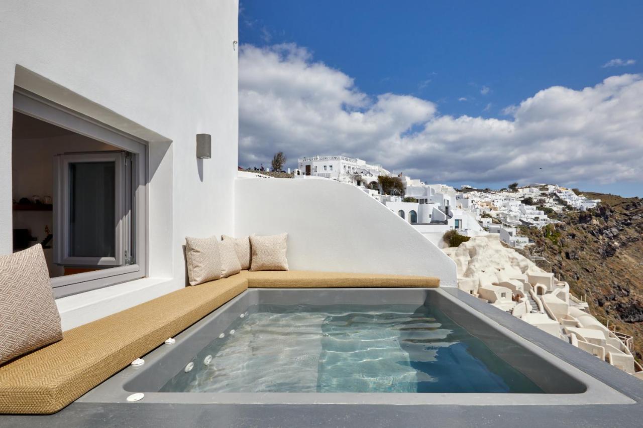Family Suite Outdoor Heated Jetted Tub