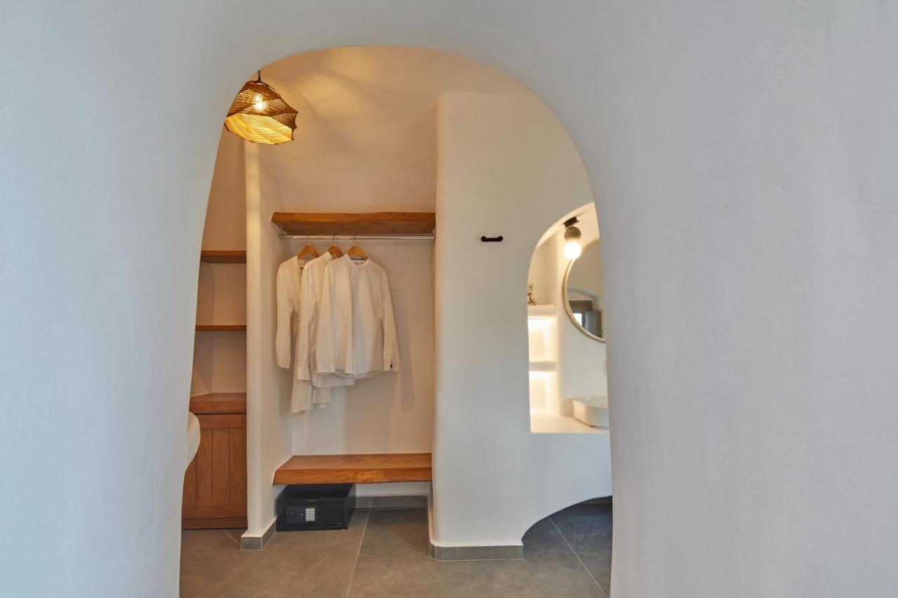 Deluxe Suite outdoor heated jetted tub