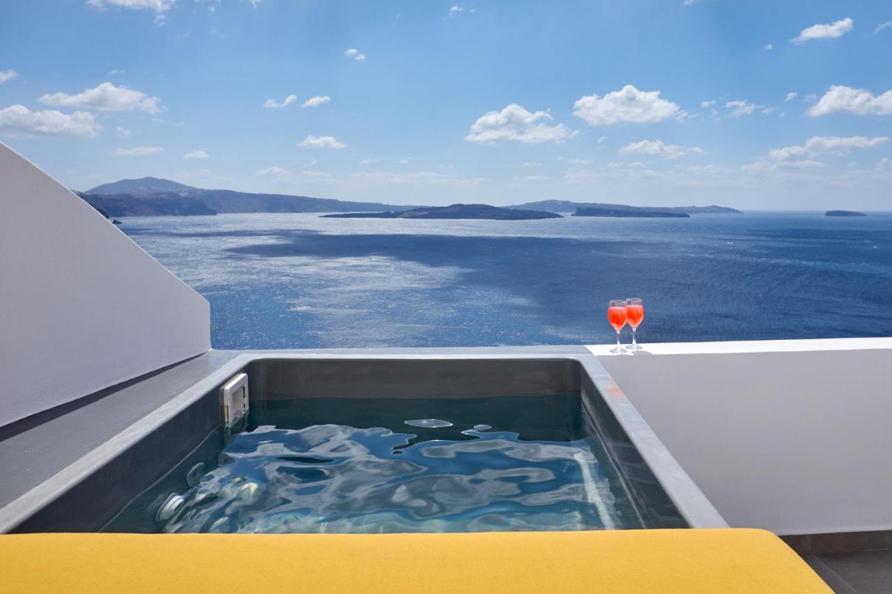 Honeymoon Suite outdoor heated jetted tub