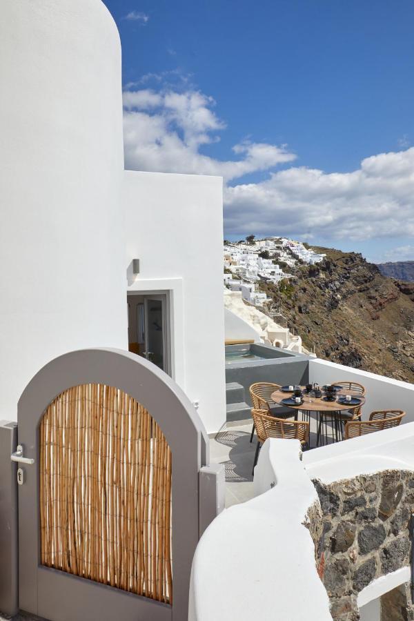 Family Suite Outdoor Heated Jetted Tub