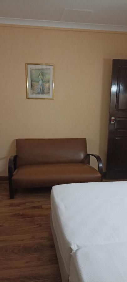 Twin Room No Balcony
