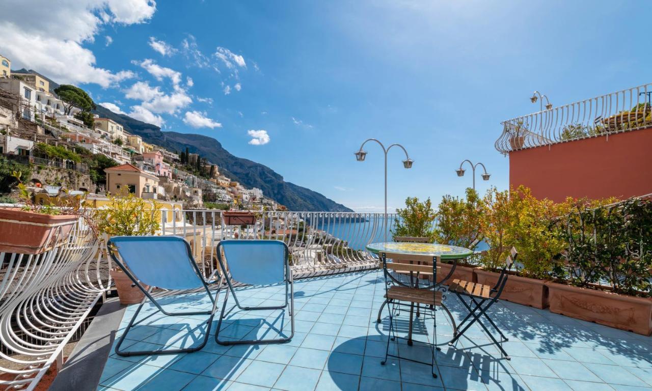 Double or Twin Room Sea View
