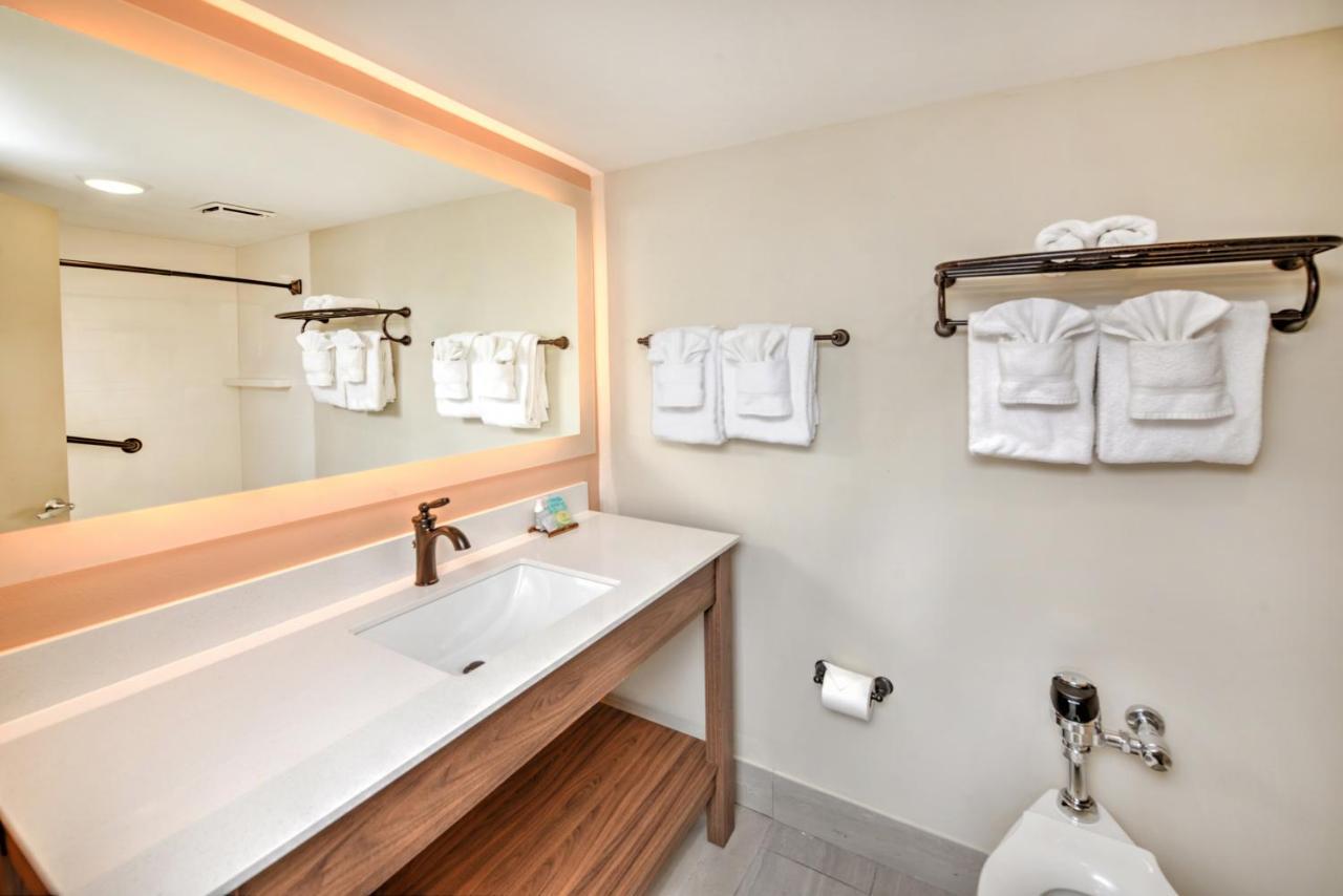 Kamer met 2 Queensize Bedden en Keuken - Uitzicht op de Oceaan
