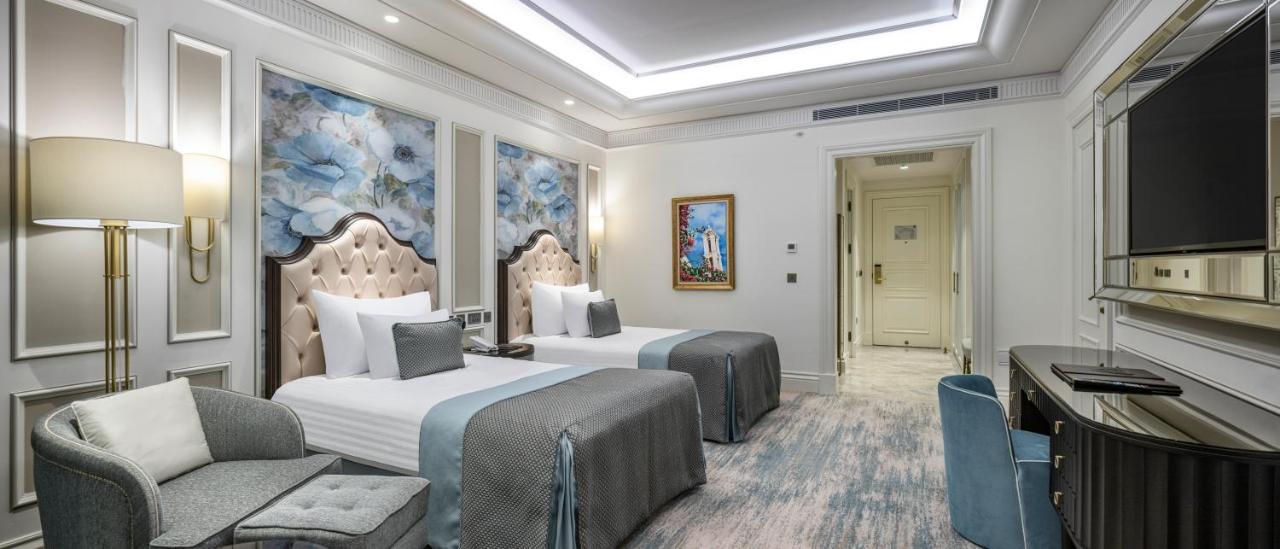 Deluxe Room Mountain View