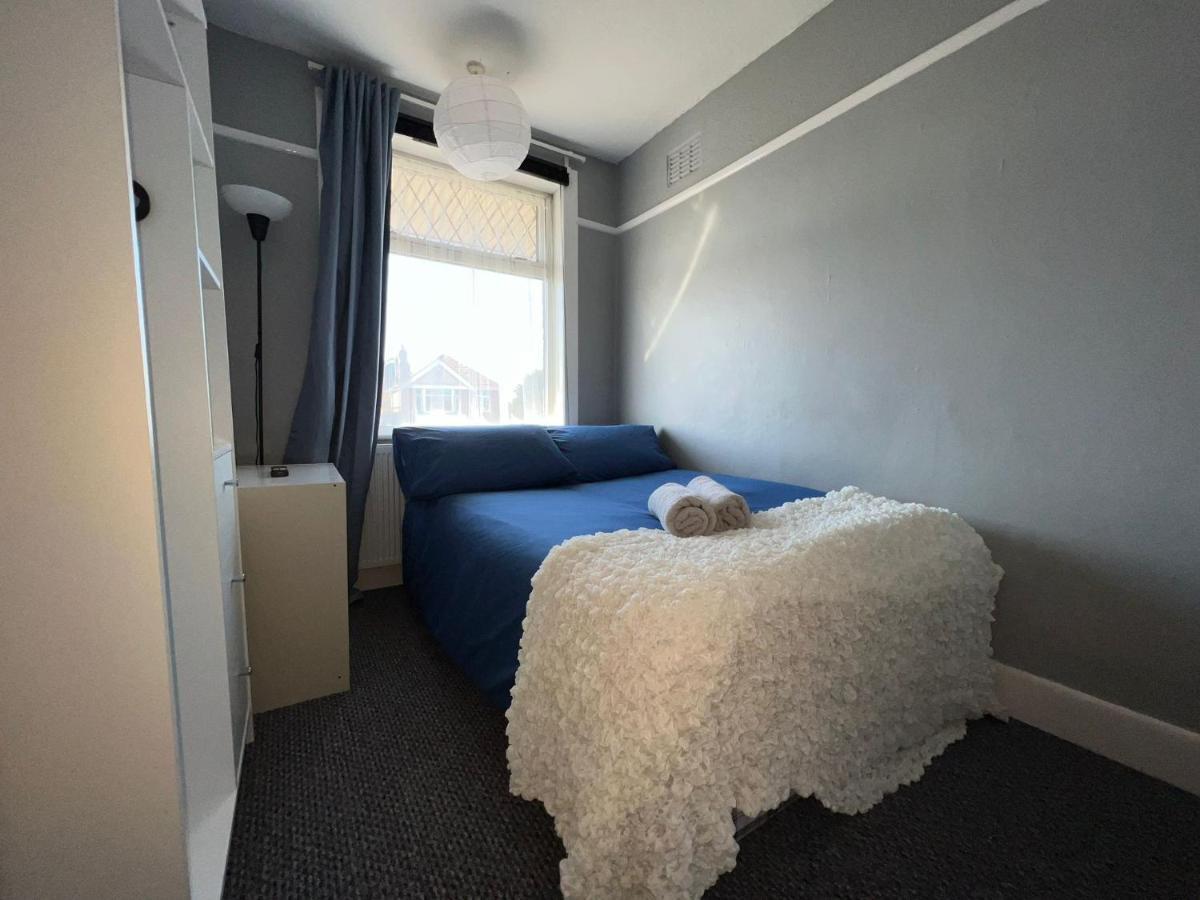 Chambre Simple avec Salle de Bains Commune