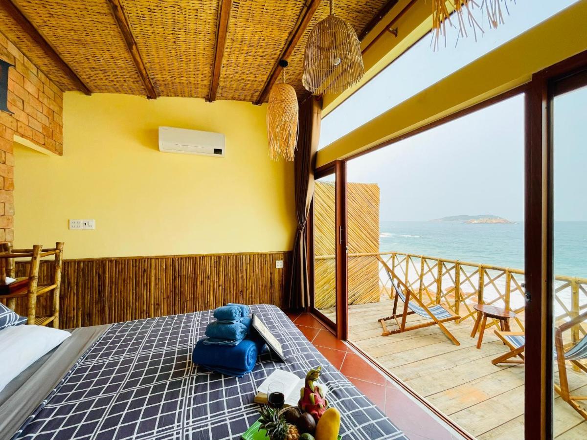 Doppelzimmer mit Balkon und Meerblick