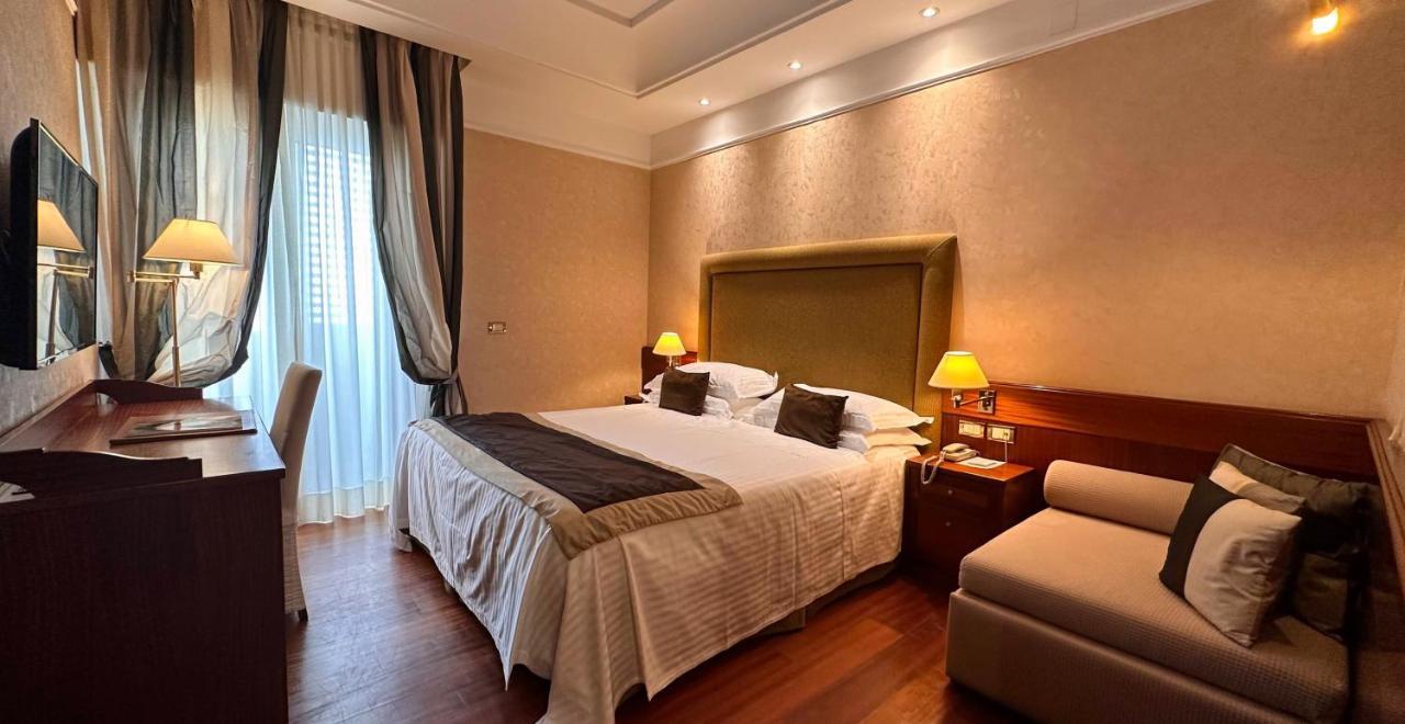 Prestige Double Room Pedestrian Promenade View