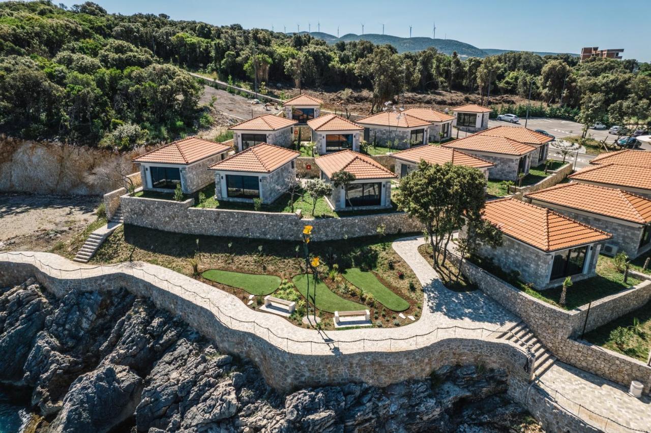 Bungalow Water Front