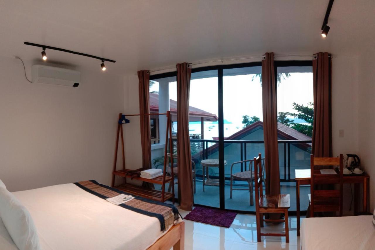 Deluxe Triple Room Sea View