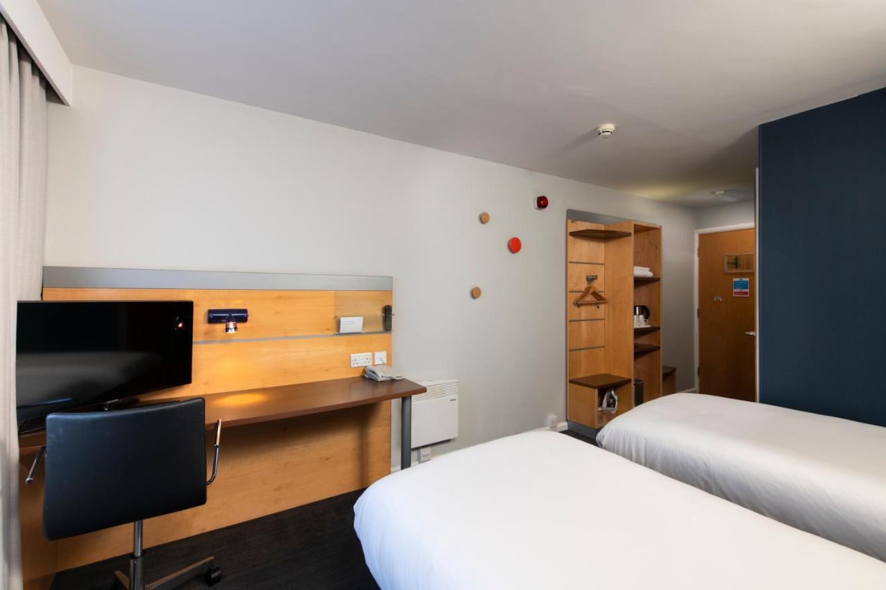 Standard Twin Room Hot Accessible