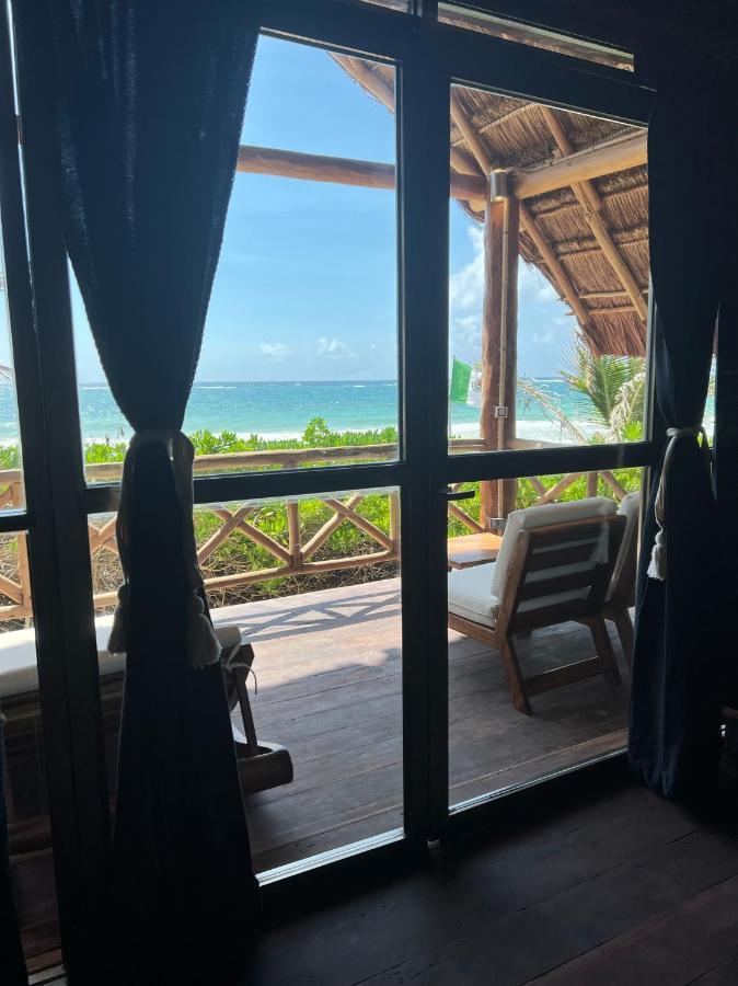 Bungalow Beach Front