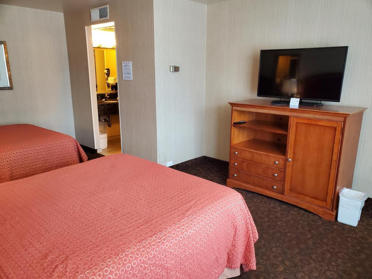 Queen Room Two Queen Beds