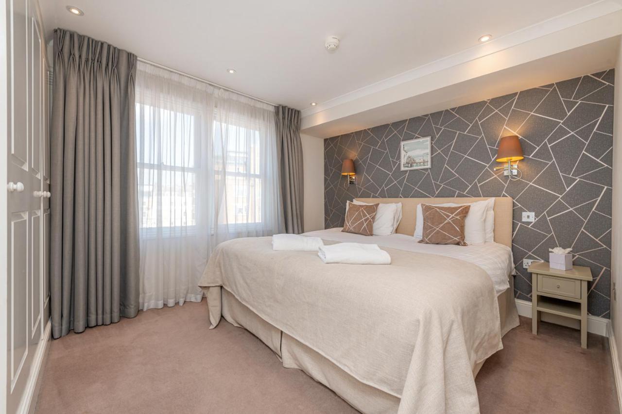 Superior One-Bedroom Apartment