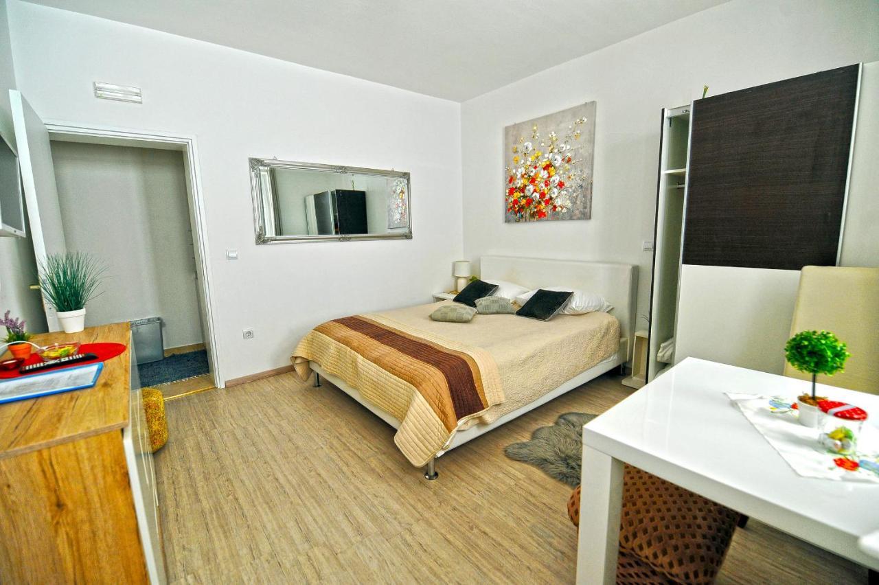 Studio Apartment Sea View