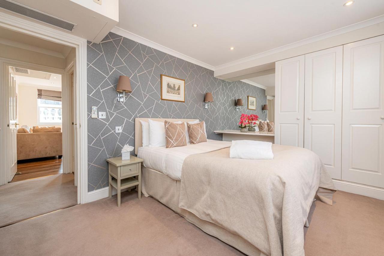Two-Bedroom Apartment,1382455727:JPEG