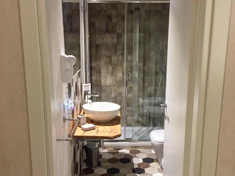 Standard Single Room,1586888602:JPEG