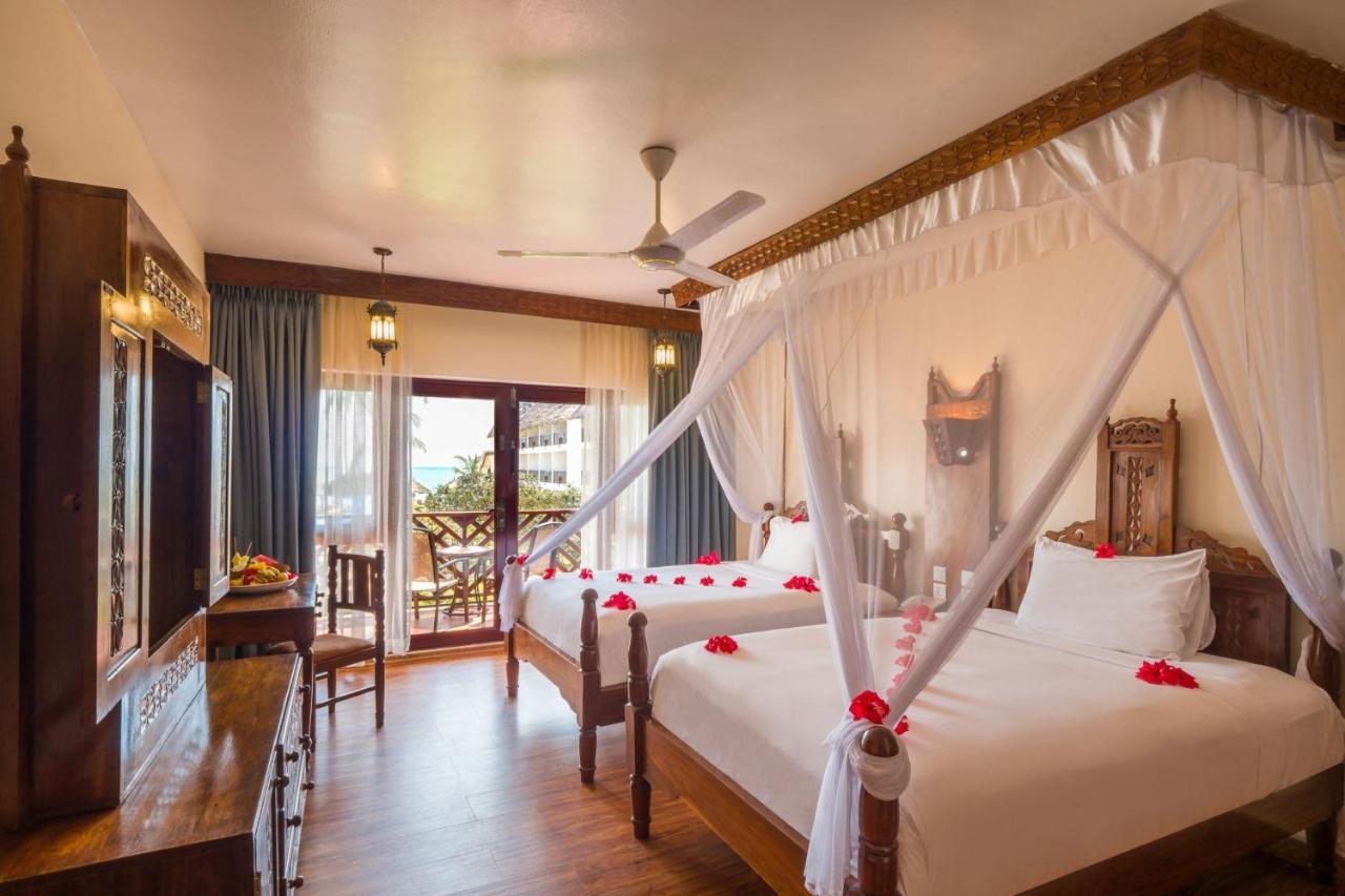 Twin Room Partial Ocean View