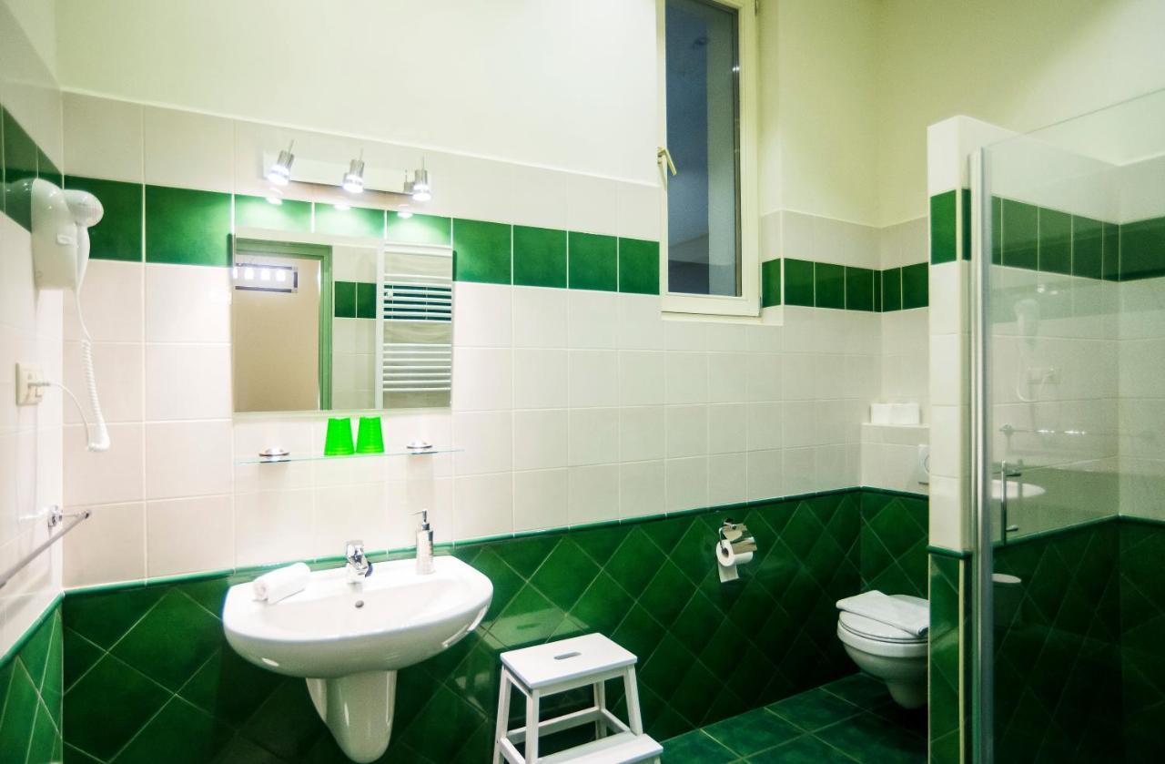 Quadruple Room with Private Bathroom